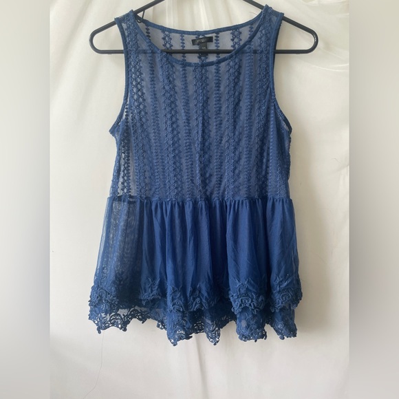 Boho Lace Sleeveless Top - Picture 1 of 4